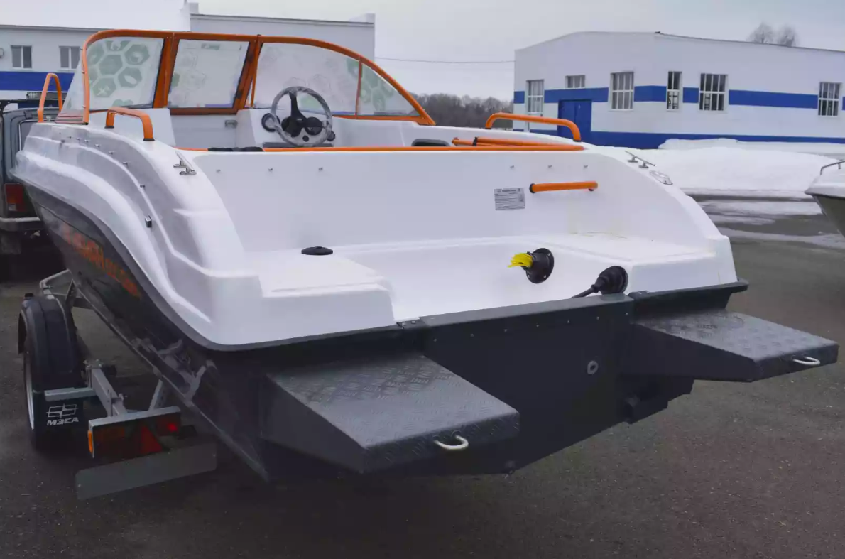 Комбинированный катер Neman-500 Open в Пятигорске