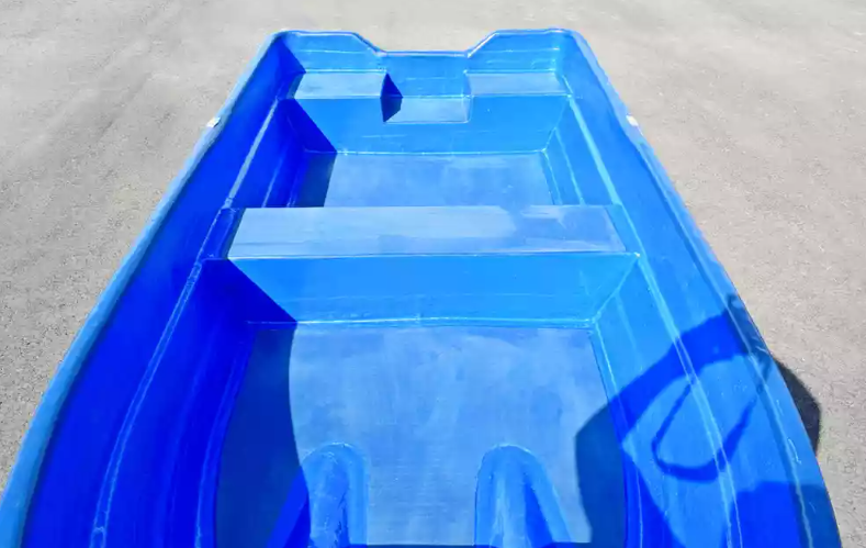 Стеклопластиковая лодка Neman-340 (тримаран) в Пятигорске