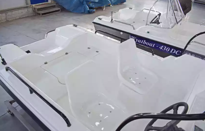 Комбинированный катер Wyatboat-430 M в Пятигорске