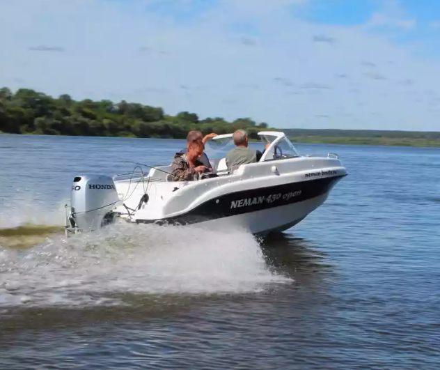 Стеклопластиковый катер Neman-450 Open в Пятигорске