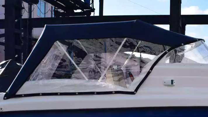 Стеклопластиковый катер Neman-550 с каютой в Пятигорске