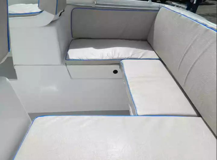 Комбинированный катер Neman-500 с каютой в Пятигорске