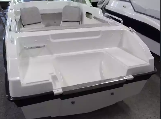 Стеклопластиковый катер Neman-500 Р в Пятигорске