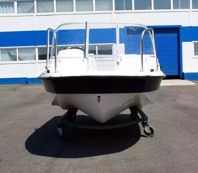 Стеклопластиковый катер Wyatboat-430 DC (тримаран) в Пятигорске