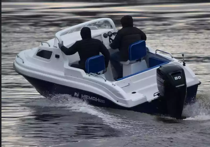 Комбинированный катер Neman-500 с каютой в Пятигорске