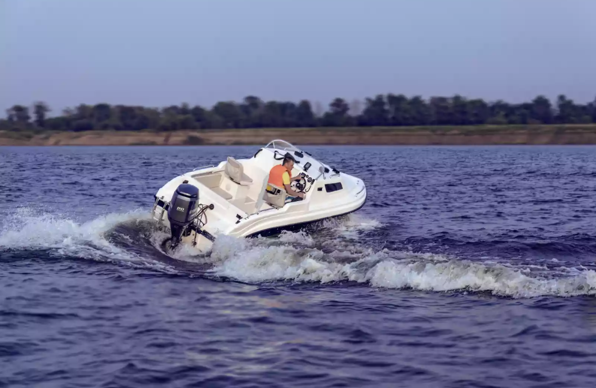 Стеклопластиковый катер Neman-500 в Пятигорске