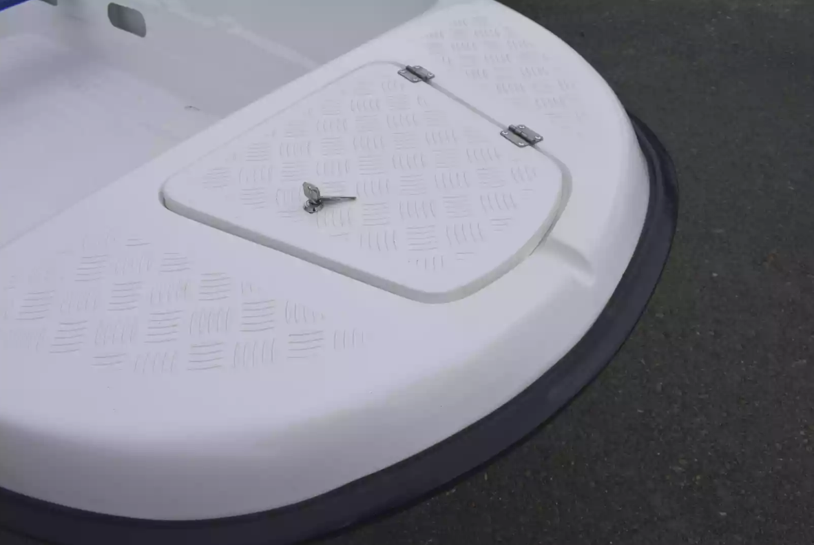 Стеклопластиковая лодка Пингвин New (тримаран) в Пятигорске