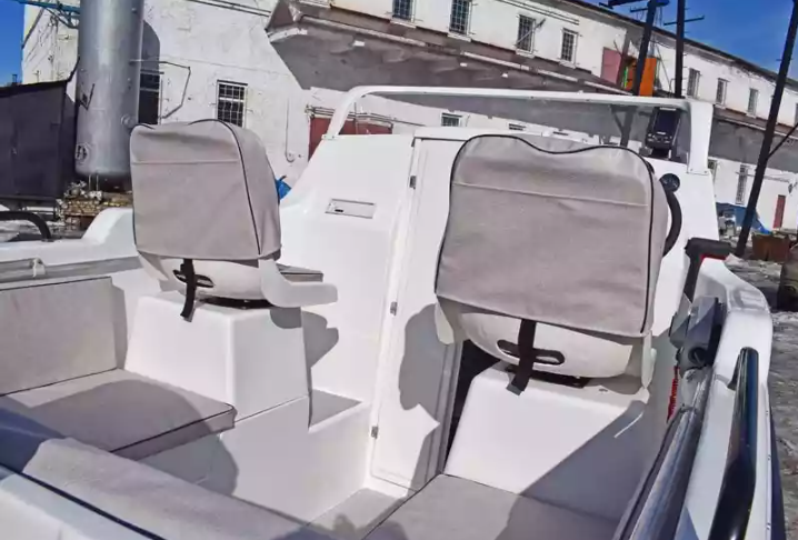 Комбинированный катер Neman-500 с каютой в Пятигорске