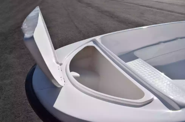 Стеклопластиковая лодка Пингвин (тримаран) в Пятигорске