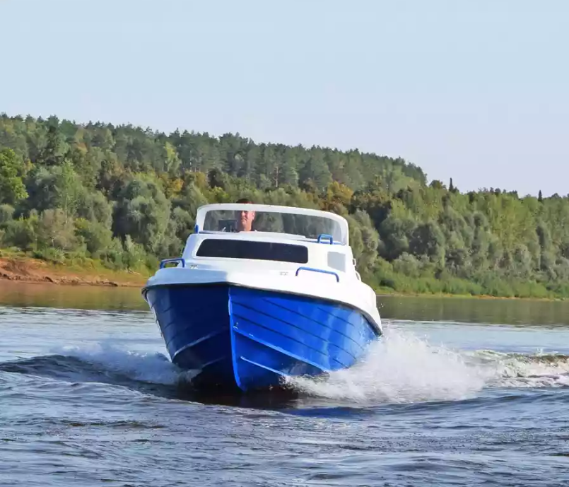 Комбинированный катер Neman-500 с каютой в Пятигорске