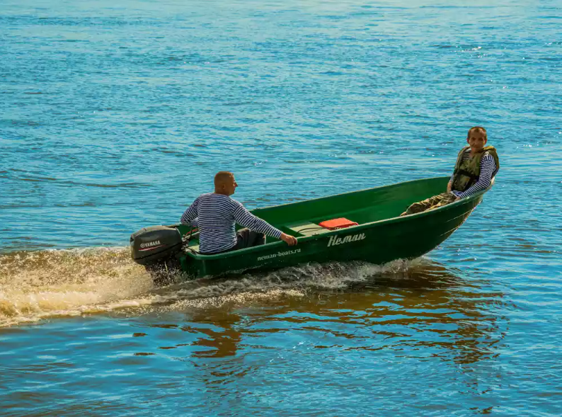 Стеклопластиковая лодка Neman-340 (тримаран) в Пятигорске