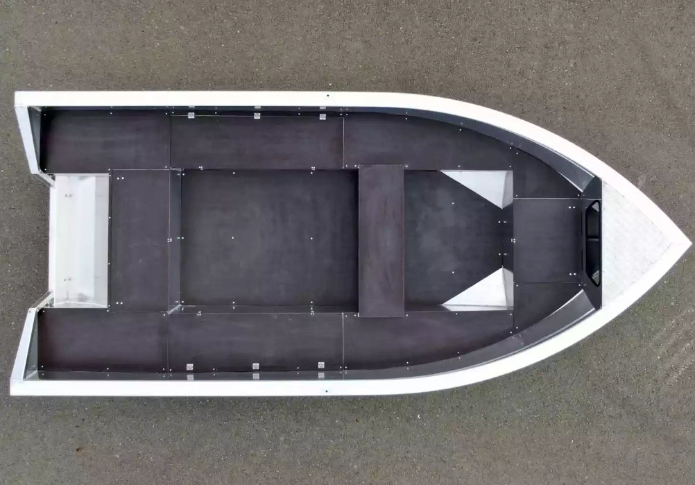 Алюминиевая лодка  Неман-420 в Пятигорске