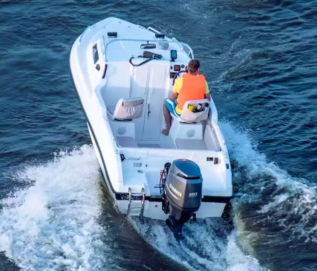 Стеклопластиковый катер Neman-500 в Пятигорске