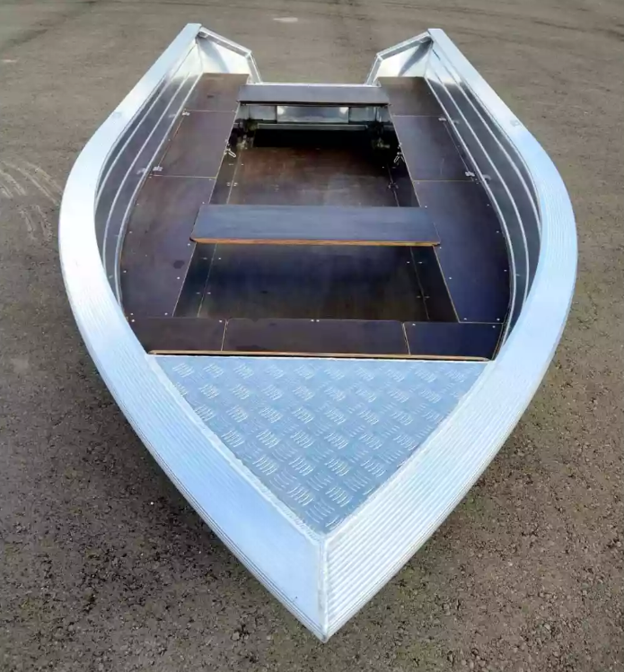 Алюминиевая лодка Неман-400 в Пятигорске