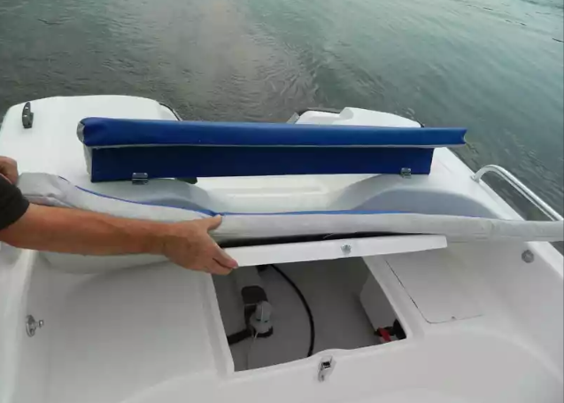 Стеклопластиковый катер Wyatboat-430 DCM (тримаран) в Пятигорске