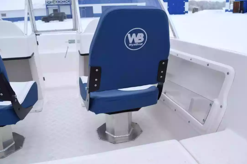 Стеклопластиковый катер Wyatboat-430DCМ (килевая) в Пятигорске