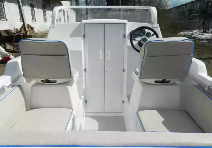 Комбинированный катер Neman-500 с каютой в Пятигорске