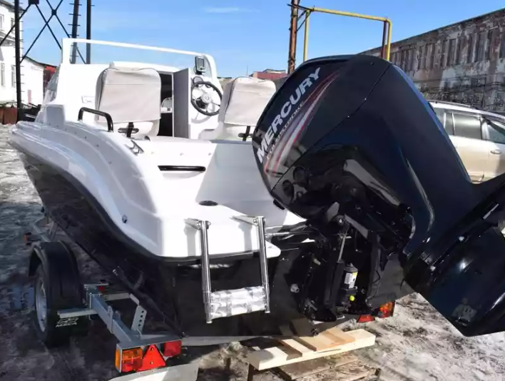 Комбинированный катер Neman-500 с каютой в Пятигорске