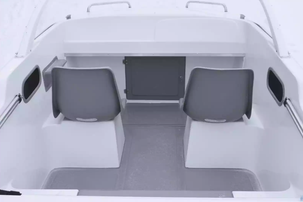 Стеклопластиковый катер Neman-450 в Пятигорске