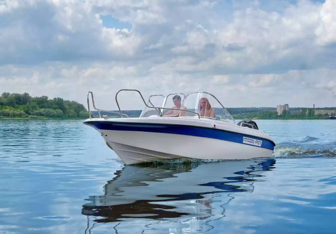 Стеклопластиковый катер Neman-530 Open в Пятигорске