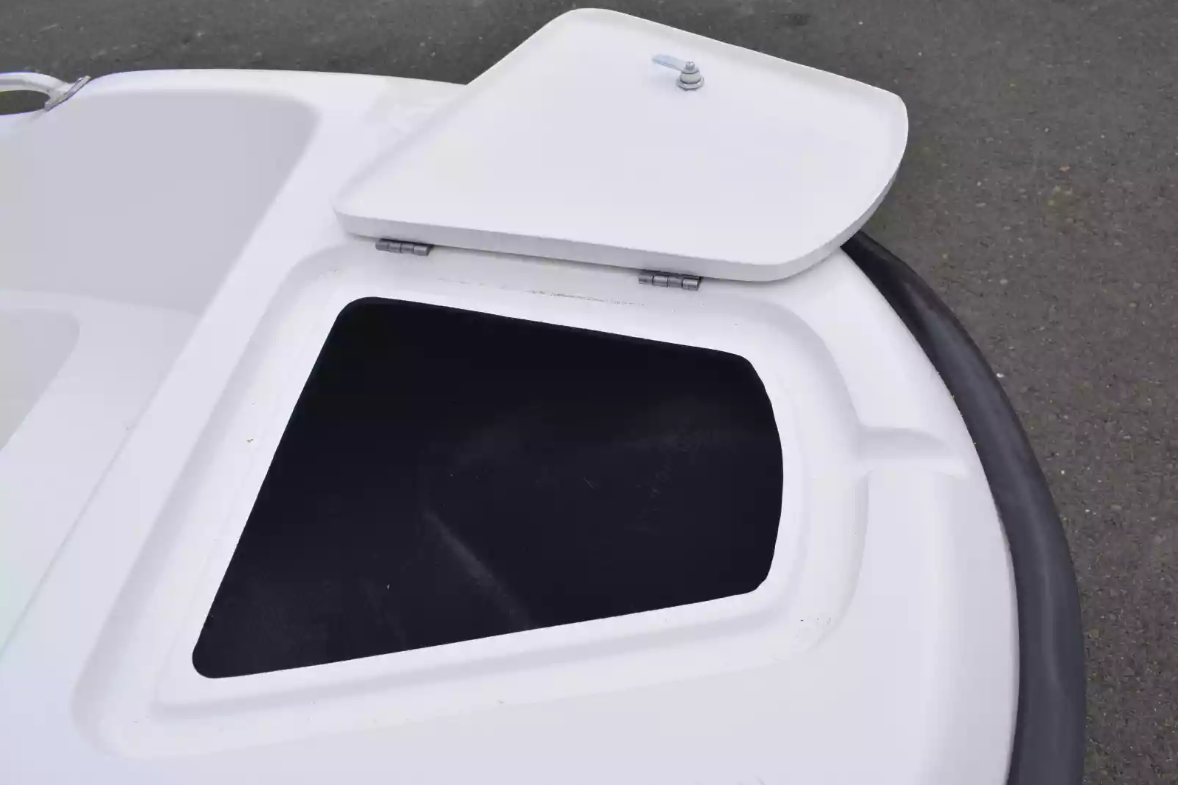 Стеклопластиковая лодка Пингвин New (тримаран) в Пятигорске