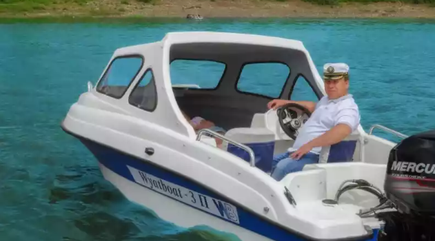 Стеклопластиковый катер Wyatboat-3 П (полурубка) в Пятигорске