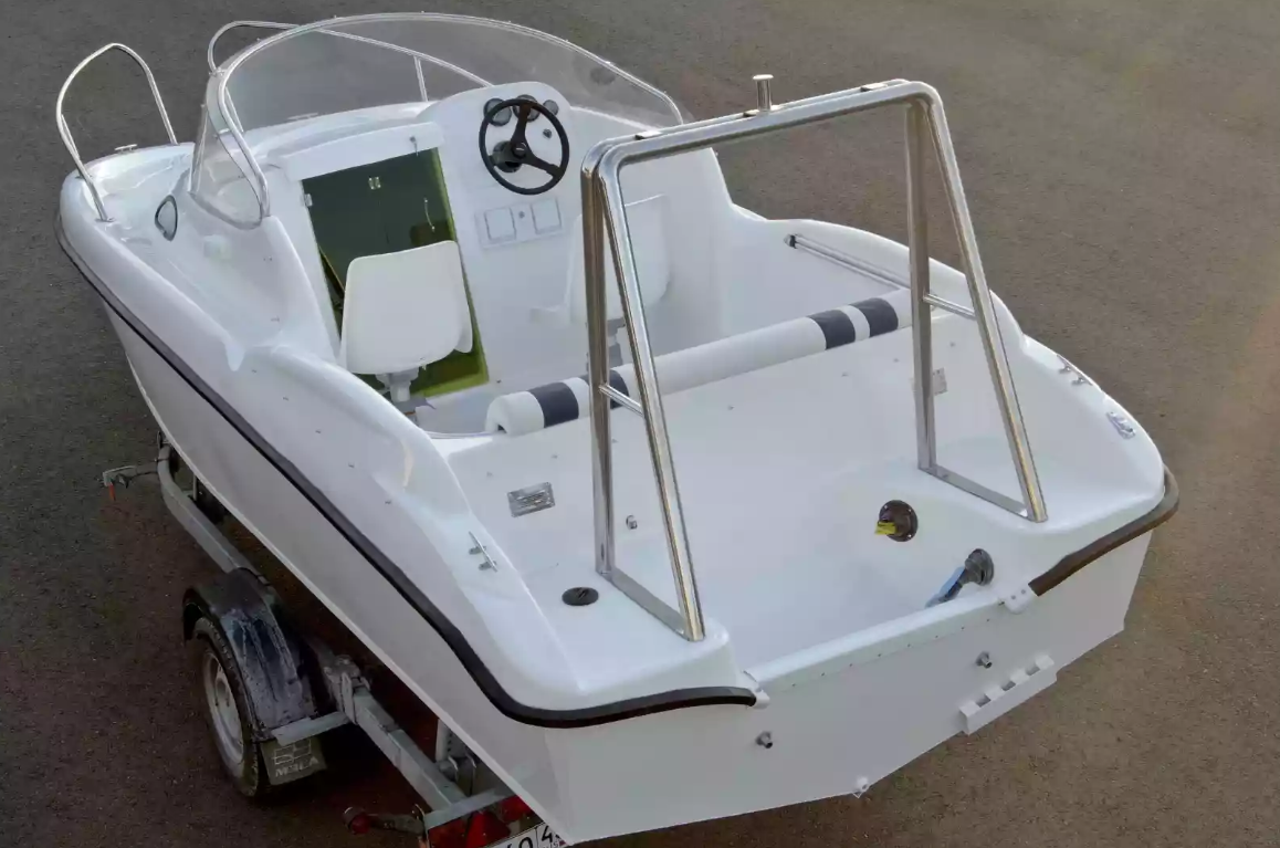 Комбинированный катер Neman-530 с каютой в Пятигорске