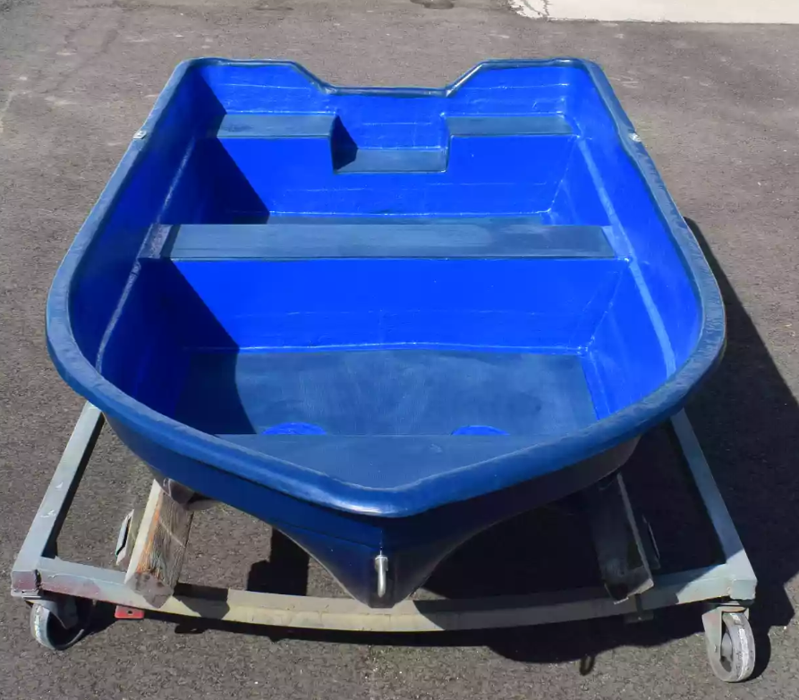 Стеклопластиковая лодка Neman-340 (тримаран) в Пятигорске