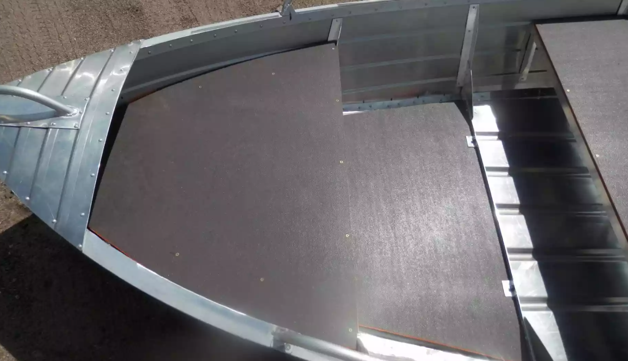 Алюминиевая лодка Вятка-Профи 32 в Пятигорске