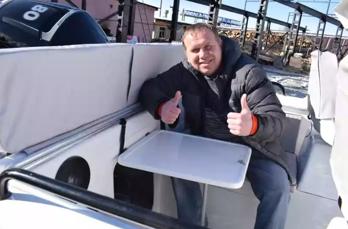 Комбинированный катер Neman-500 с каютой в Пятигорске