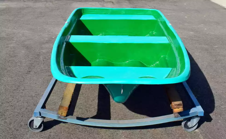 Стеклопластиковая лодка Старт (тримаран) в Пятигорске