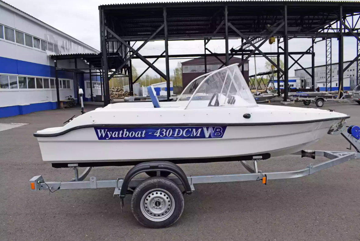 Стеклопластиковый катер Wyatboat-430DCМ (килевая) в Пятигорске