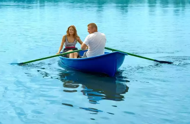 Стеклопластиковая лодка Дельфин в Пятигорске