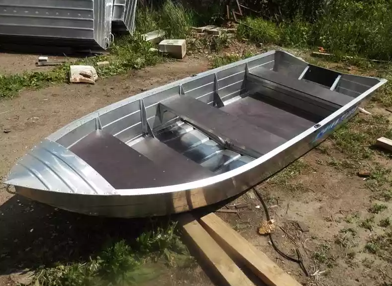 Алюминиевая лодка Вятка-Профи 37 в Пятигорске