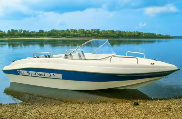 Стеклопластиковый катер Wyatboat-3 У в Пятигорске