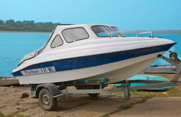 Стеклопластиковый катер Wyatboat-3 П (полурубка) в Пятигорске