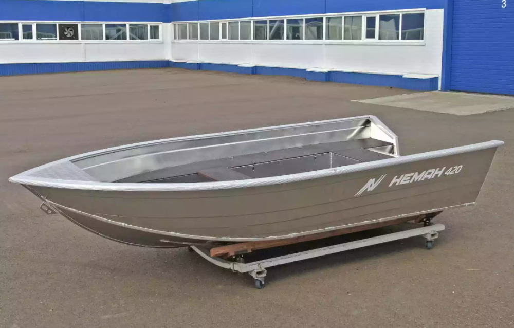Алюминиевая лодка  Неман-420 в Пятигорске
