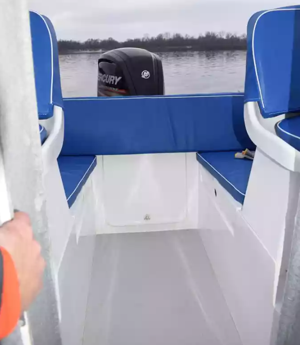 Комбинированный катер Neman-500 с каютой в Пятигорске