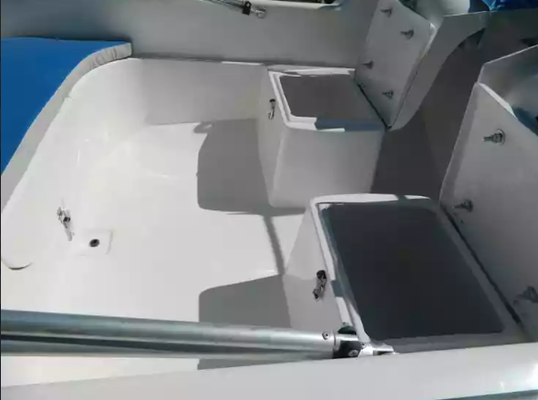 Стеклопластиковый катер Wyatboat-430 M (тримаран) в Пятигорске