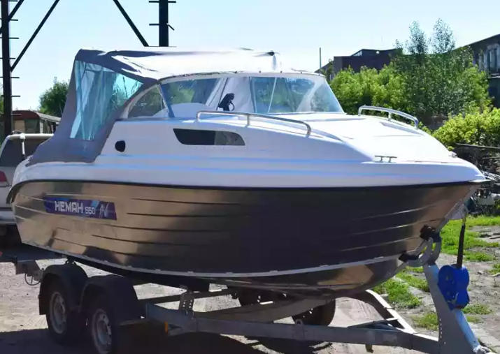 Комбинированный катер Neman-550 с каютой в Пятигорске