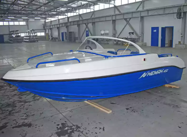 Комбинированный катер Neman-450 в Пятигорске