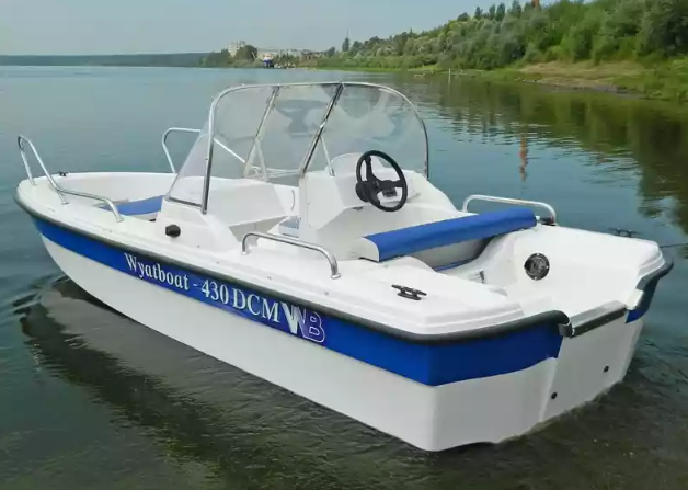 Стеклопластиковый катер Wyatboat-430 DCM (тримаран) в Пятигорске