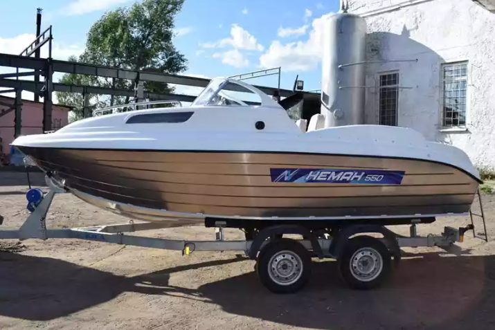 Комбинированный катер Neman-550 с каютой в Пятигорске