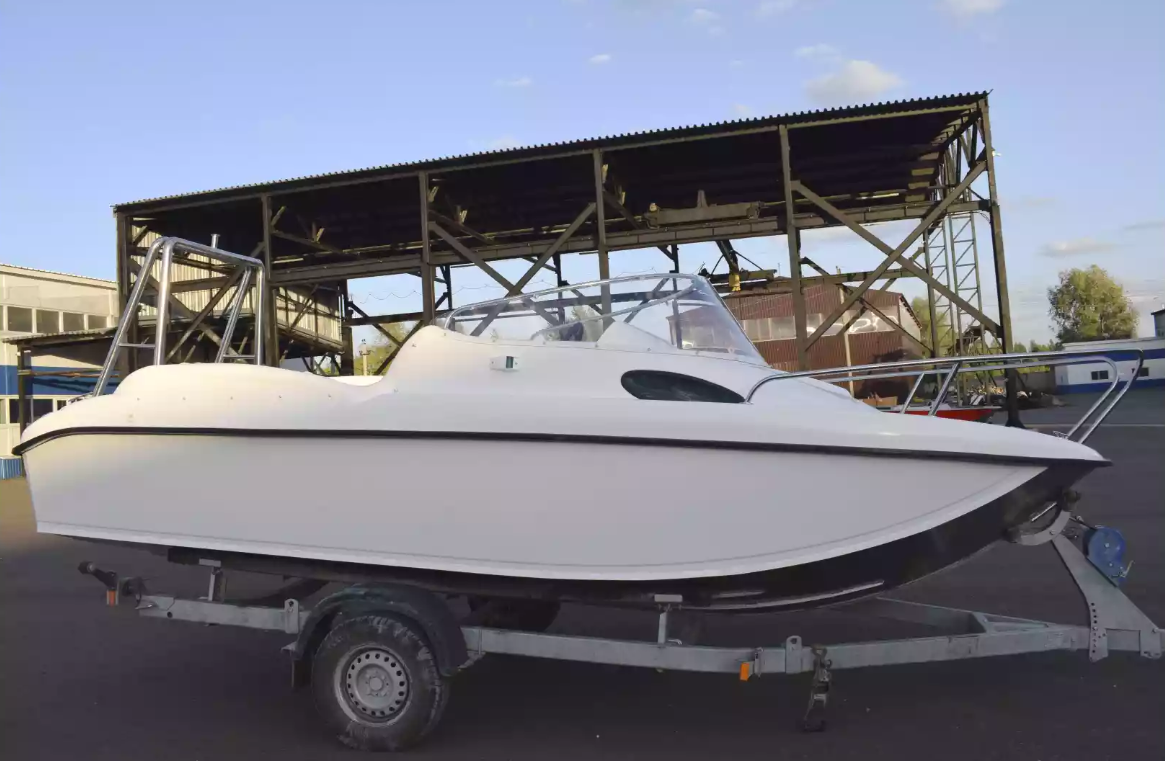 Комбинированный катер Neman-530 с каютой в Пятигорске