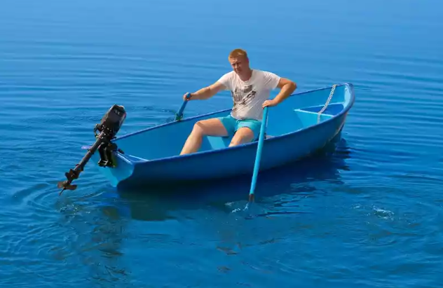 Стеклопластиковая лодка Омуль в Пятигорске