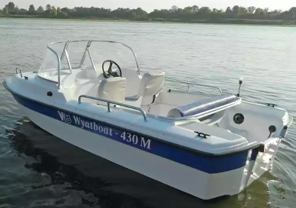 Стеклопластиковый катер Wyatboat-430 M (тримаран) в Пятигорске