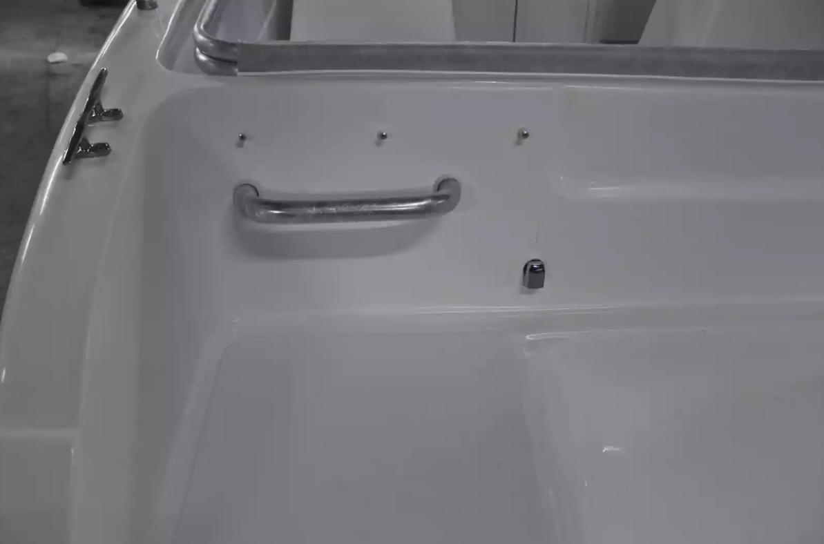 Стеклопластиковый катер Neman-500 в Пятигорске