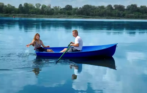 Стеклопластиковая лодка Дельфин в Пятигорске