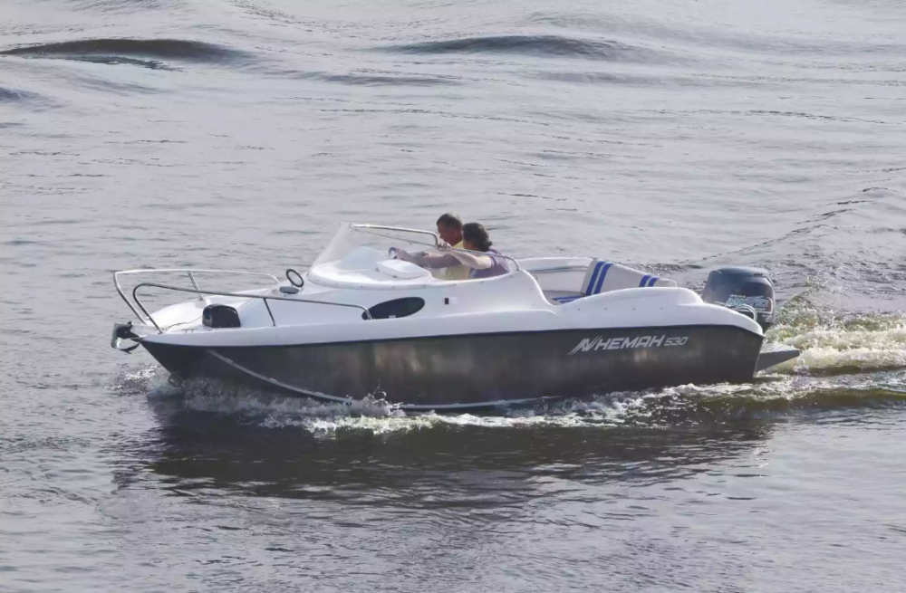 Комбинированный катер Neman-530 с каютой в Пятигорске