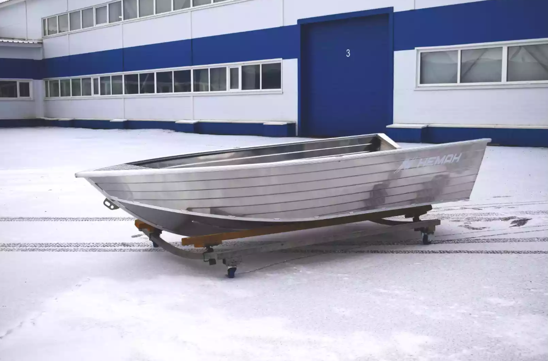 Алюминиевая лодка Неман-400 в Пятигорске